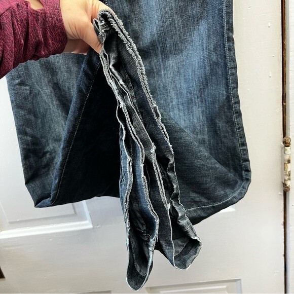 Maurices wide leg flare jeans women's 5 6 with a length measuring 32.5 long tall - Picture 5 of 6